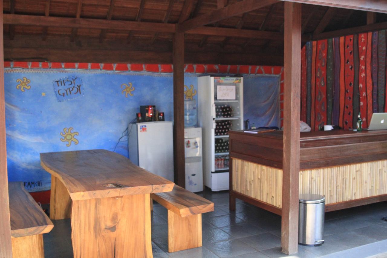 The Tipsy Gypsy Hostel Canggu Extérieur photo