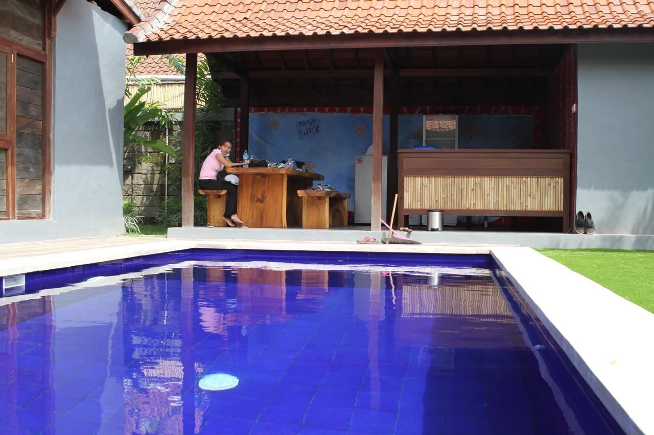 The Tipsy Gypsy Hostel Canggu Extérieur photo